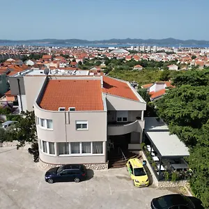 Bellevue Hill Apartament